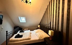 Adam'S Hostel - Self Check-In & Only Private Rooms