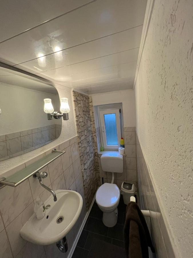 Adam'S Hostel - Self Check-In & Only Private Rooms Dusseldorf Exterior photo